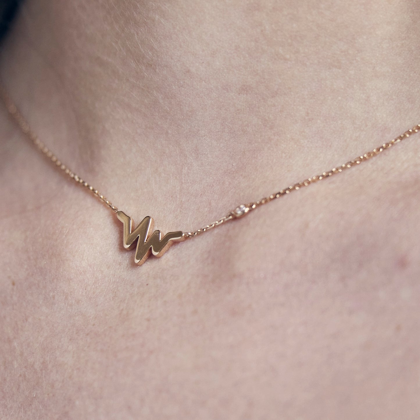 BATTEMENT DE COEUR ​​NECKLACE